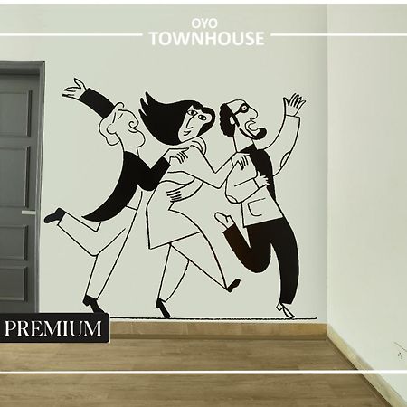 Oyo Townhouse 120 Shushant Lok Гургаон Экстерьер фото